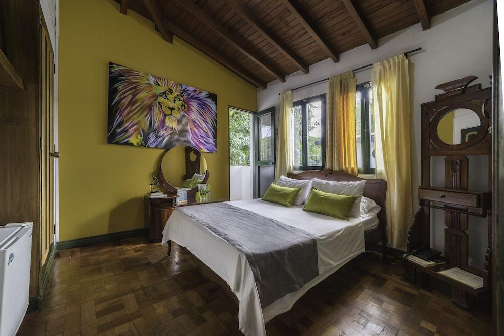 Ayenda Habana Vieja 1221 Hotel Medellin
