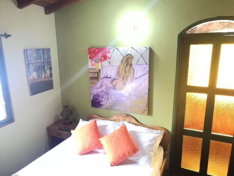 Ayenda Habana Vieja 1221 Hotel Medellin