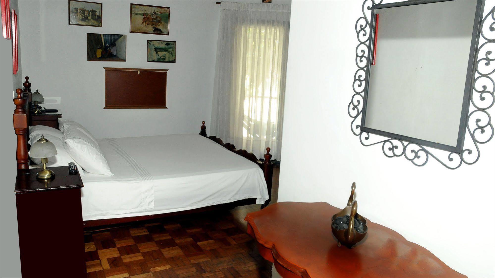 Ayenda Habana Vieja 1221 Hotel Medellin